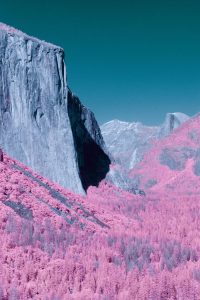 Yosemite nacionālais parks caur infrasarkano fotogrāfiju